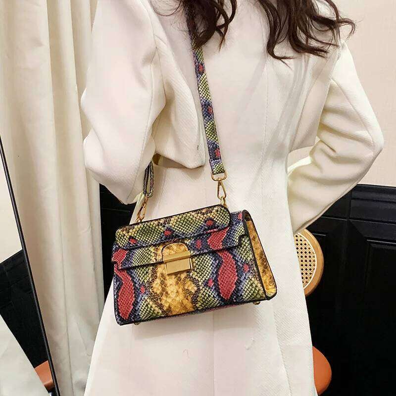 New Brand Designer Handbag Women Snake Pattern Leather Crossbody Purses Fashion Small Shoulder Bag Square