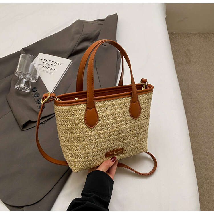 Beach Woven Bucket for Women 2024 New Fashion Trendy Straw Stylish Versatile Simple Shoulder Bag GUHUISHU