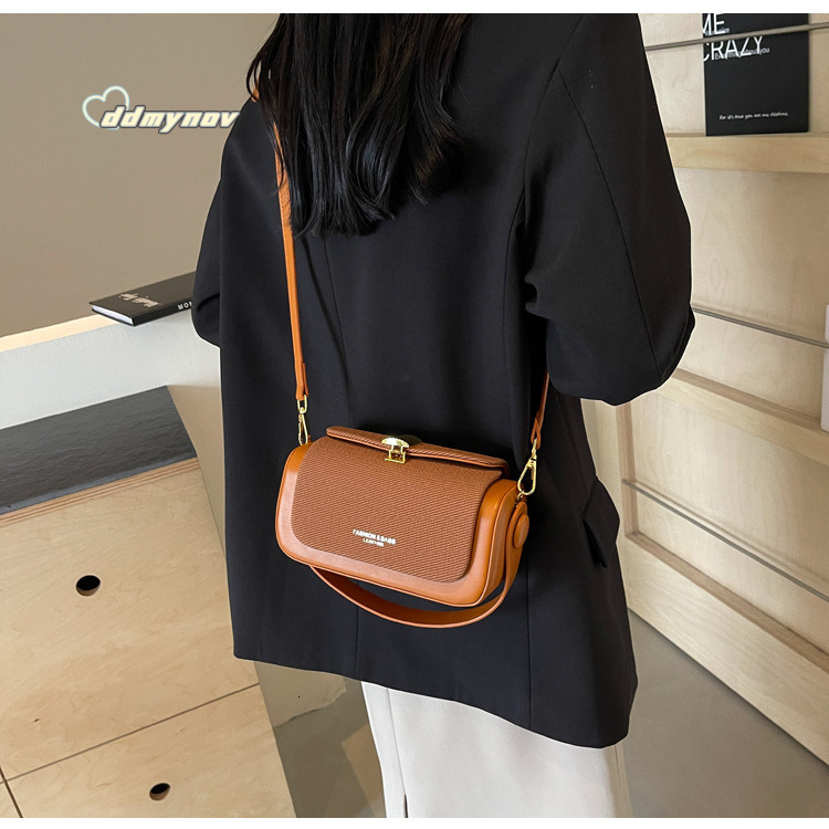 Minimalist Color-Block Small Square for Women, New Fashion Handbag, Versatile Shoulder and Crossbody Bag ddmynov