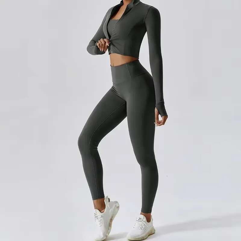 3Pcs Sports Workout Suit Quick-Drying Yoga Clothes Gym Sportswear Female Running Jackets Set Women