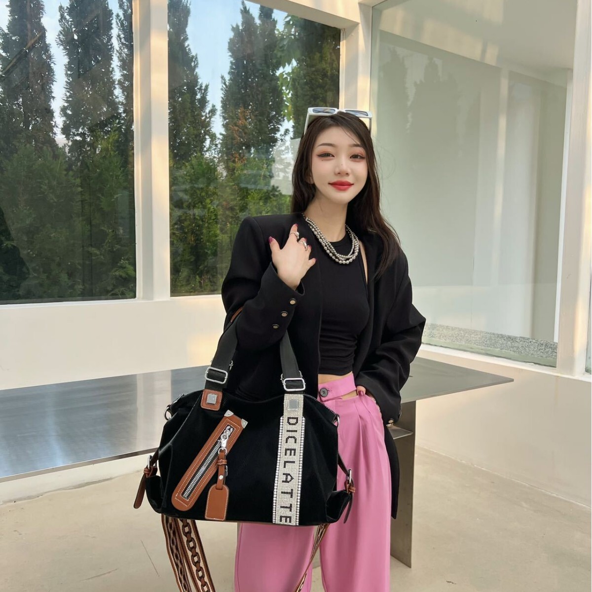 Free Shipping New Bag Women's Luxury Handbag Noble Feel Shoulder Bag Designer Tassel Rhinestone Bag Fashion Crossbody Bag