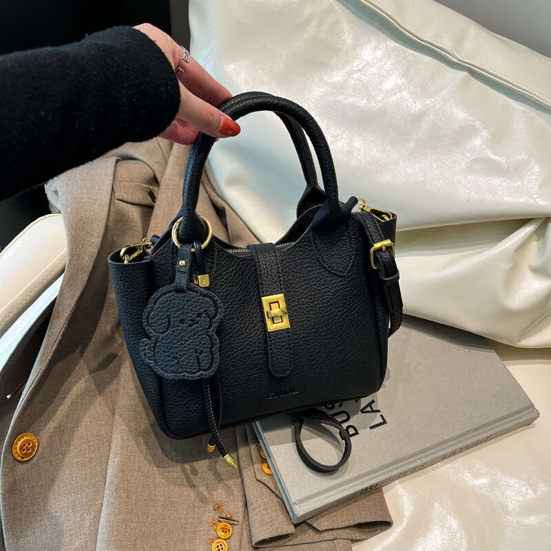 Korean Style Summer 2025 New Trendy Fashion Casual Large Capacity Simple Ins Bucket Crossbody Handbag Basket Bag