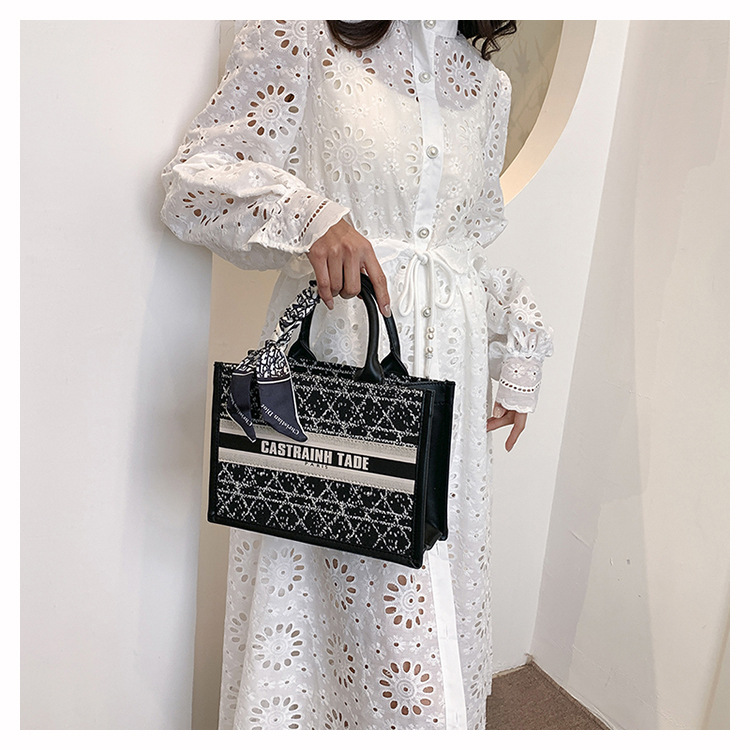 Free shipping 2025 designer Shoulder totes Bags For womans ladies flap printing lady chain square handbag pink women crossbody Underarm tote bag