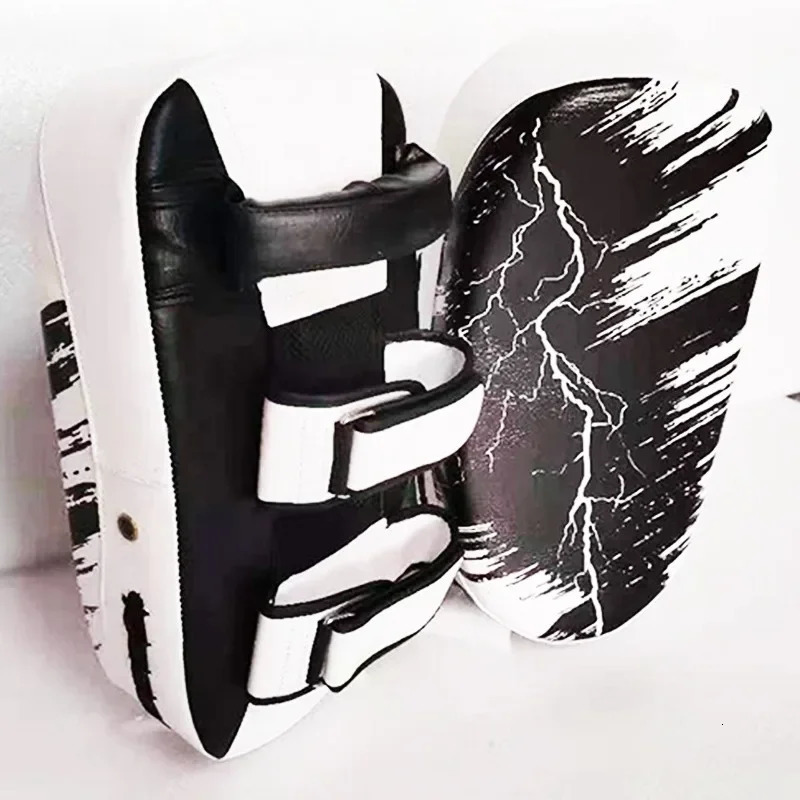 Boxing Gloves Kickboxing Muay Thai Punching Pad Curved Strike Shield Boxing Training Mitt Punching Pad Taekwondo Equipment 250610