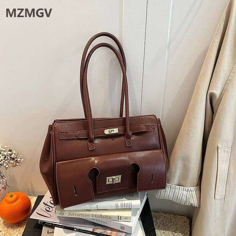 meet you autumn winter Large Capacity Vintage Lock shoulder bag Soft Leather Multi-pocket Quality Daily Commute handbag
