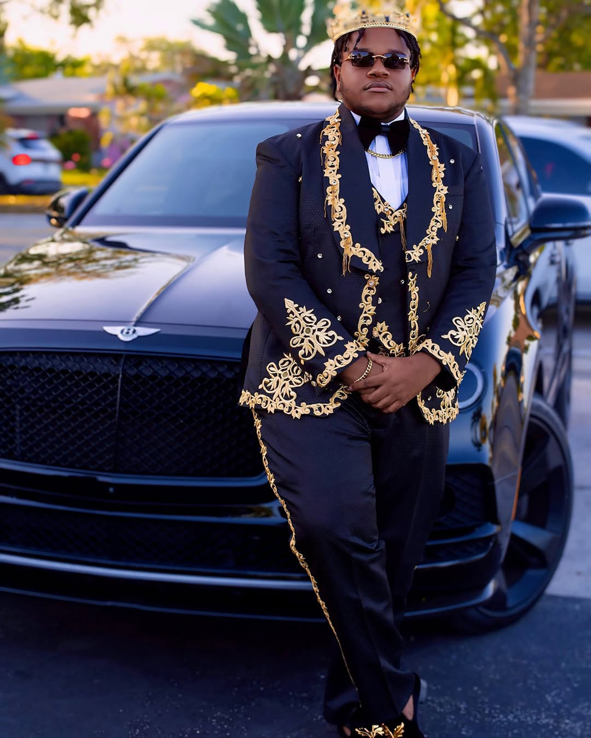 Mordern Man Suits Appliques 3 Pieces Set Shawl Lapel Blazer Rhinestone Prom Party Tassel Customized Single Breasted Jacket Vest Pants Plus Size