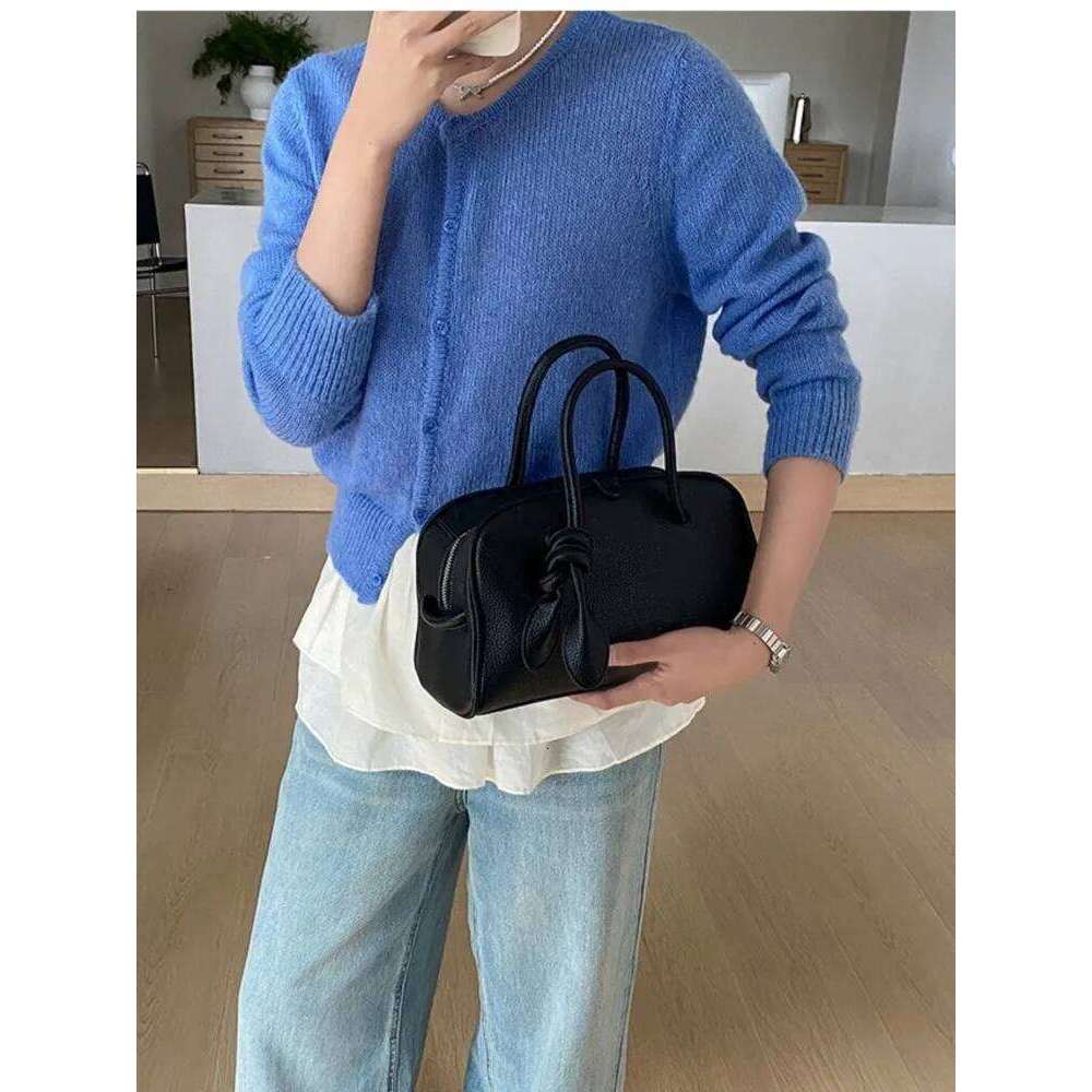 Matte PU Leather Shoulder Bags Women Simple Large Capacity Office Worker Commuter Underarm Bag 2025 New Solid Boston Handbags