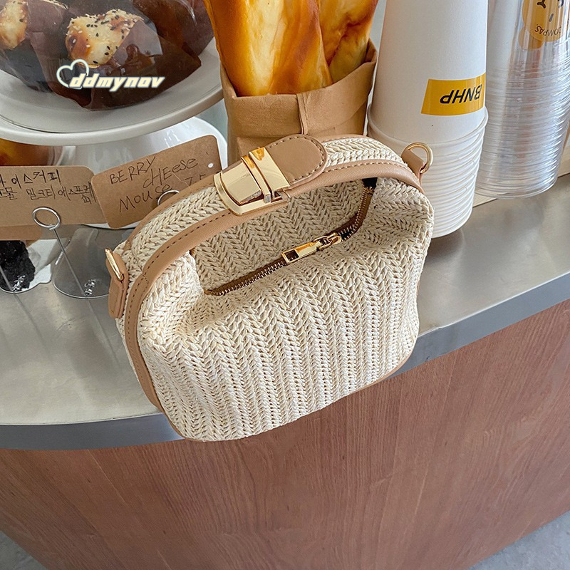 Korean Dongdaemun INS Grass Woven Small Casual Women's Handbag Shoulder Crossbody Bag 2025 Summer New ddmynov