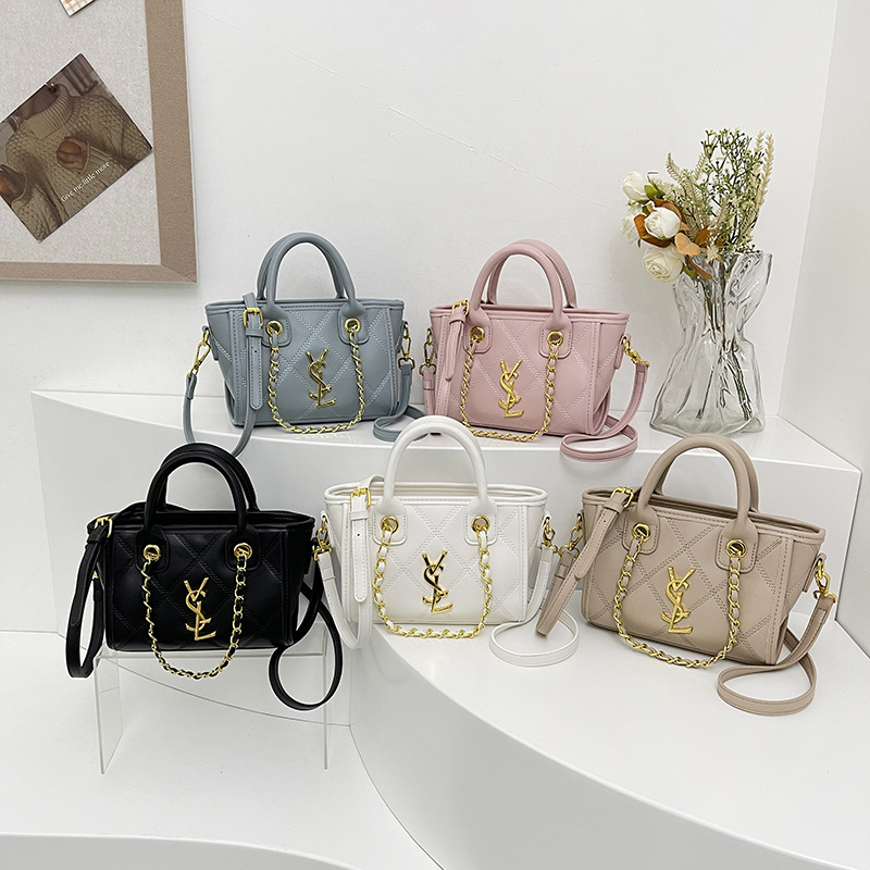 Free shipping 2025 designer Shoulder totes Bags womans ladies flap lady girl fashion casual handbag women crossbody Underarm tote bag