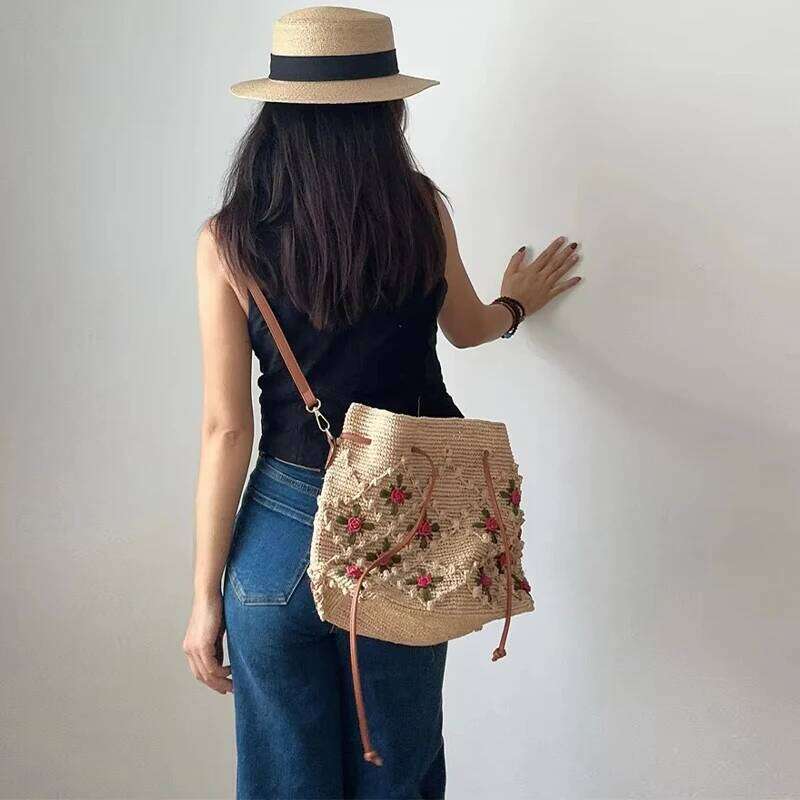 Raffia Hand-woven Brand Exquisite Rose Hook Flower Retro Shoulder Handbag Women' Simple Versatile Vacation Seaside Beach Bag
