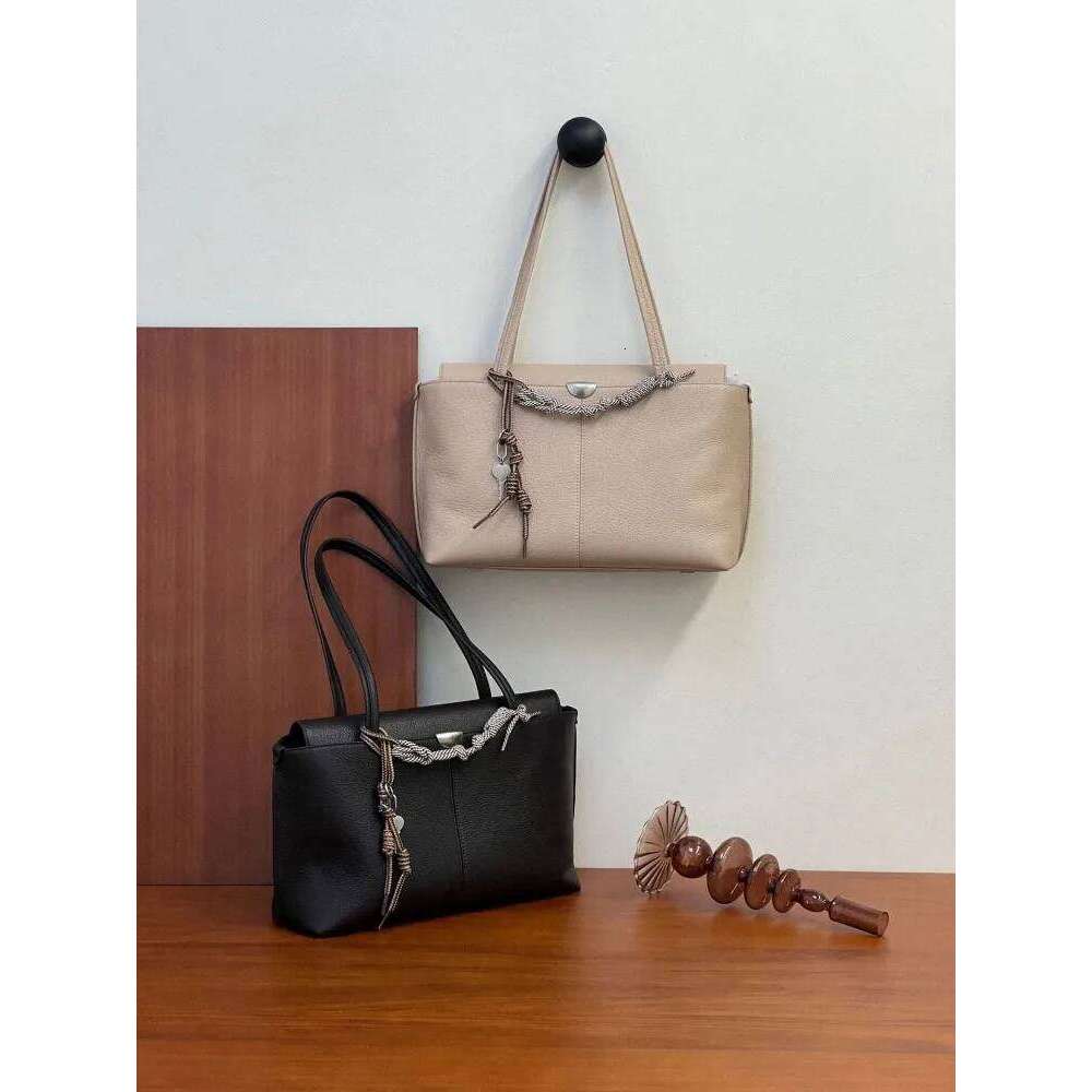 Office Ladies Work Cowhide Genuine Leather Satchel Elegant Women Underarm Shoulder Bag Large Capacity Totes Handbag 2025/06/10