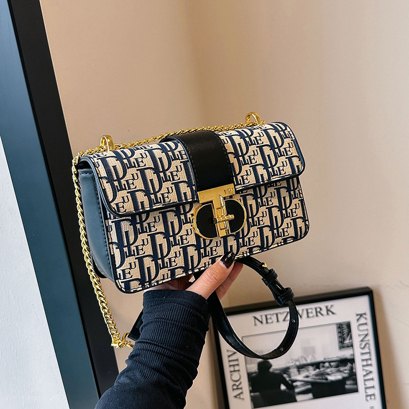 Free shipping 2025 new designer Shoulder Bags womans ladies flap lady fashion printing chain handbag women crossbody Underarm bag