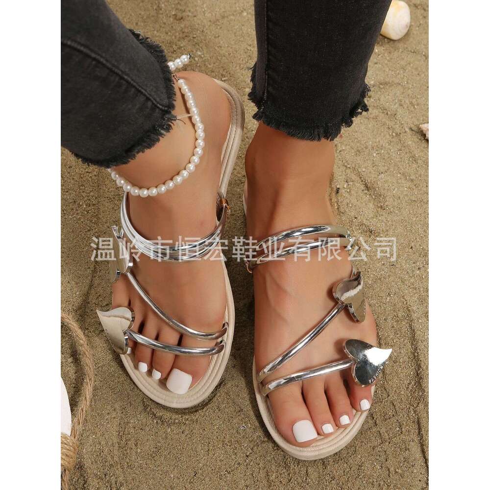 New Women's Fashion Open-Toe Non-Slip for Outdoor Wear Mini Heart-Shaped Flat Sandals Slides