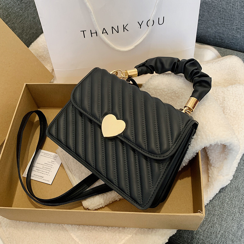 Free Shipping New Designer Bag For 2025 Cross-border Women's Bag Fashion And Retro Heart Pleated Handbag Heart-shaped Stylish Luxury Wallet Embos