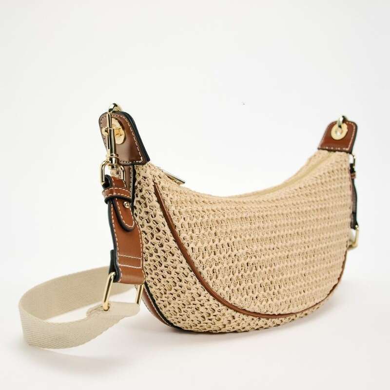 2025 New Women's Underarm Straw Half-Moon Small Beach Crossbody Bag Vacation Woven