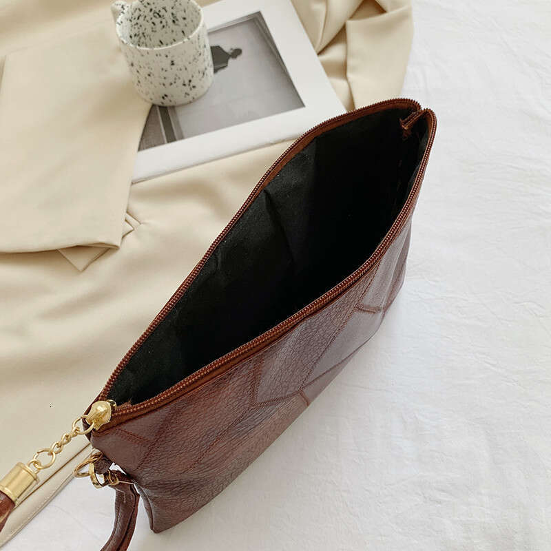 Autumn Winter Clutch for Women, Textured Design Underarm Bag, Fashionable Tassel Pleated Shoulder Bag