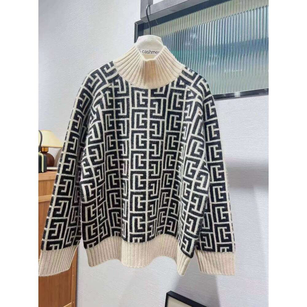 High-end 100% goat women stand collar bottom loose sweater autumn winter new of western style with age reduction