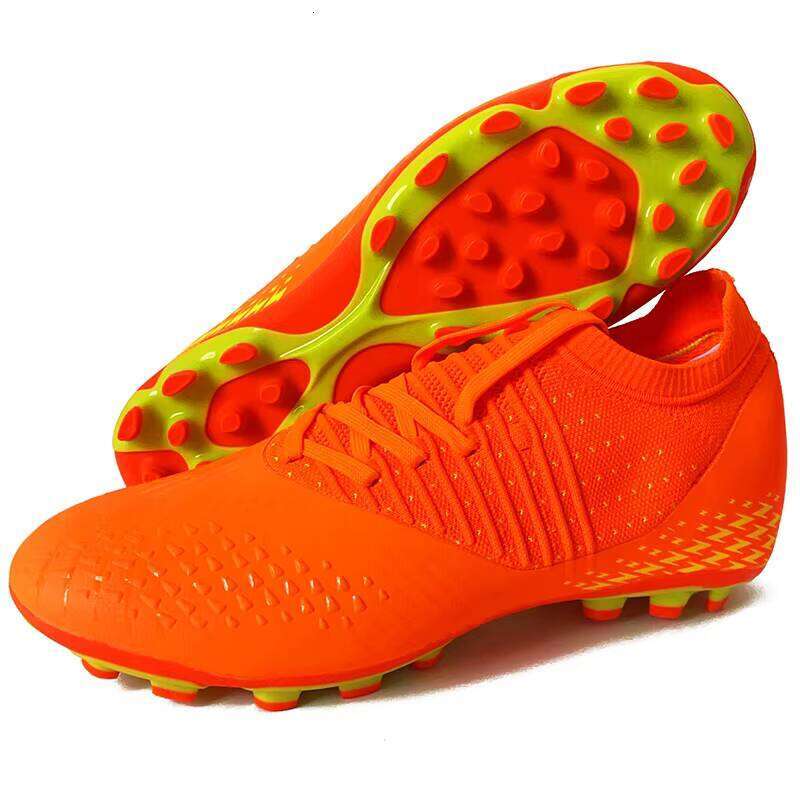 Wholesale High Quality Futsal Sneaker New Model Man Seamless Upper Soccer Sports Shoes Football Men
