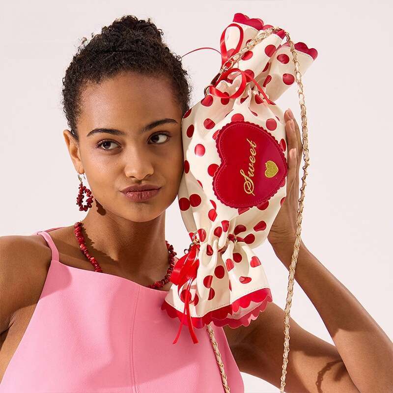 New Cute Candy-Shaped Single Shoulder Crossbody Creative Handbag Heart Letter Bag for Women