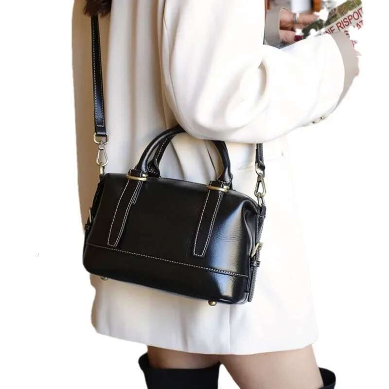 Vintage Style Genuine Leather Women's Large Capacity Handbag Crossbody Bag New Model Boston Saddlebag Motorcycle Equipment A