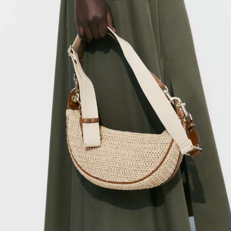 2025 New Women's Underarm Straw Half-Moon Small Beach Crossbody Bag Vacation Woven