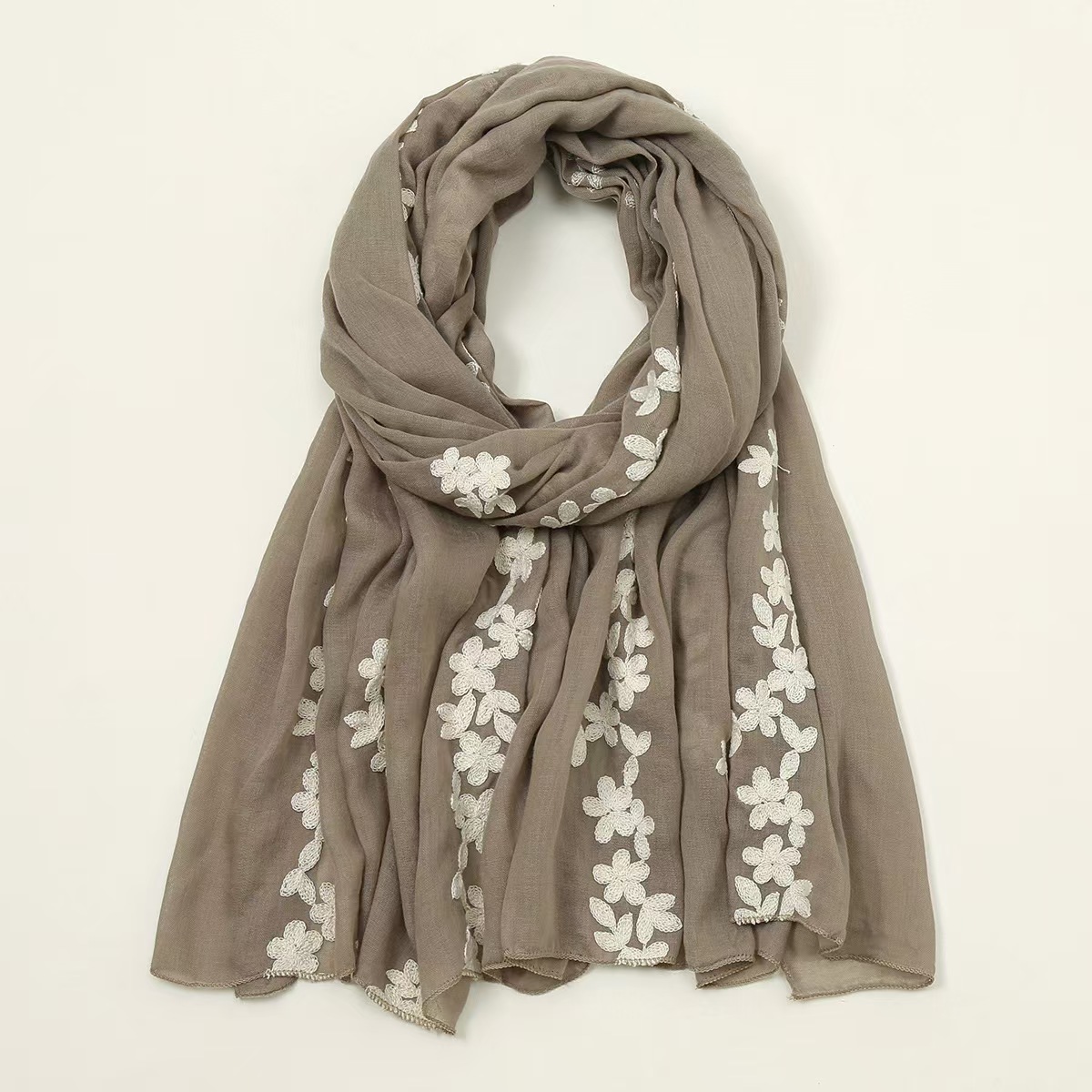 T932 new all-match Japanese snowflake embroidered scarf spring and autumn fashion fresh literary high quality shawl female