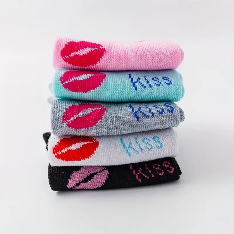 Academy-Inspired Women's Knitwear: Soft Low Cut Boat Socks Perfect for Seasonal Transitions