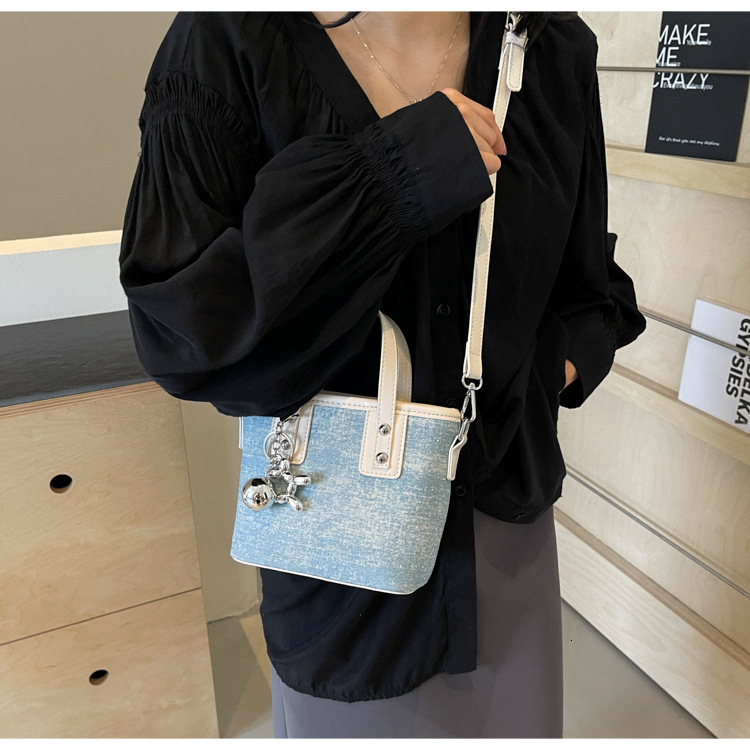 Free Shipping 2025 New Designer Bag Fashionable Women's Textured Shoulder Bag Trendy High-quality Handbag Luxurious Exquisite Wallet