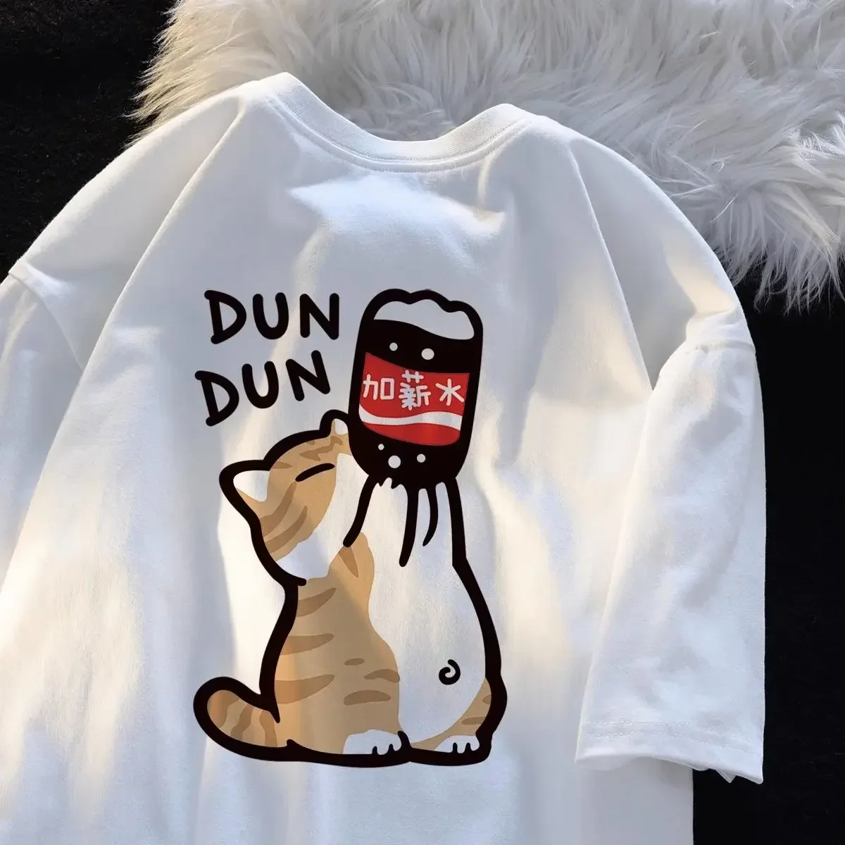 Chinoiserie Style Funny Summer Retro Trend Cartoon Kitten Print Designer T-shirt Men and Women Loose Design Lovers Casual Short Sleeved