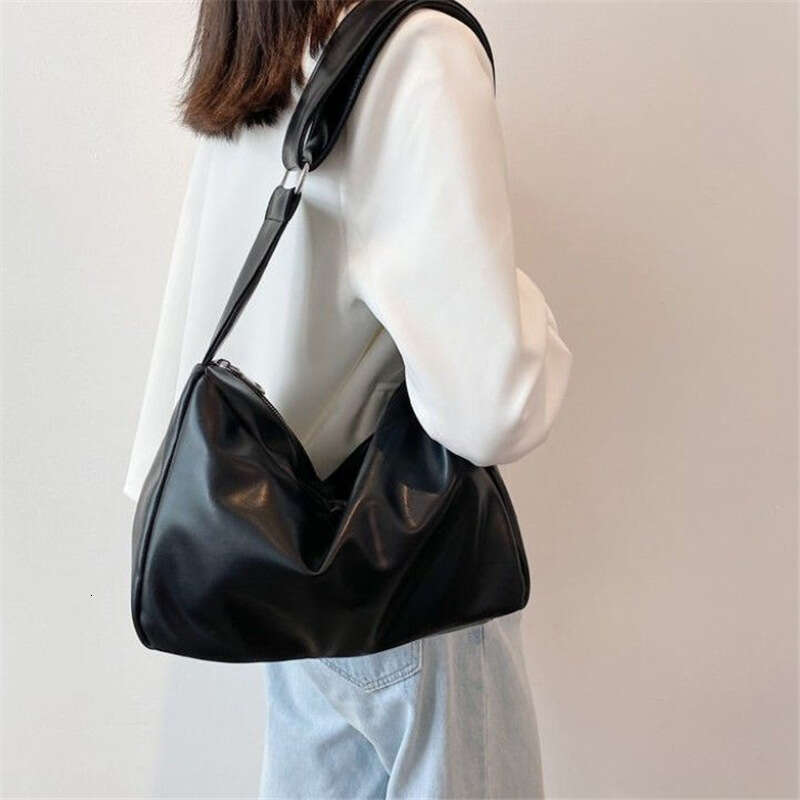 Large Capacity for Women 2023 New Soft Leather Niche Commuter Tote College Student Class Shoulder Crossbody Bag
