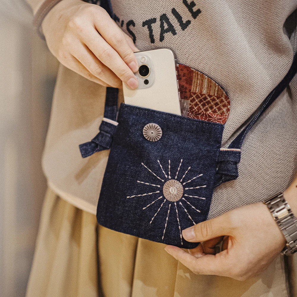 Vintage Embroidered Denim Messenger Bag Ethnic Style Patchwork Mobile Phone Bags Unisex Versatile Small Accessory 250605