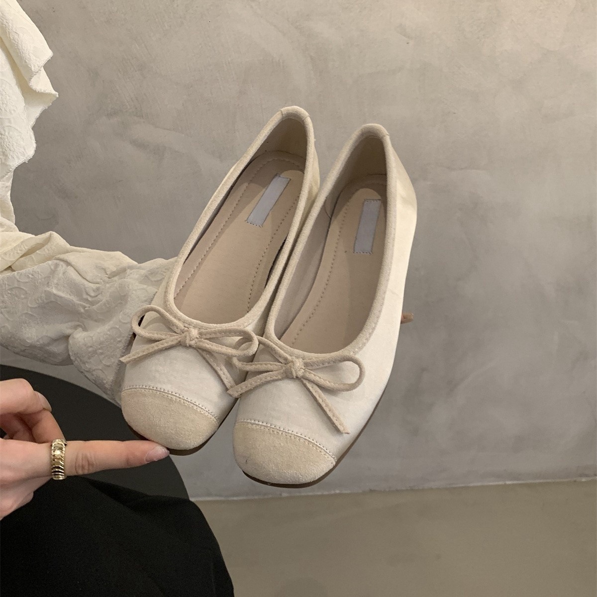 Round Toe Shallow Mouth Single Shoes for Women Spring and Autumn New Leather Ballet Fairy Style Gentle Slip-On Soft Flat Loafers ddmythur