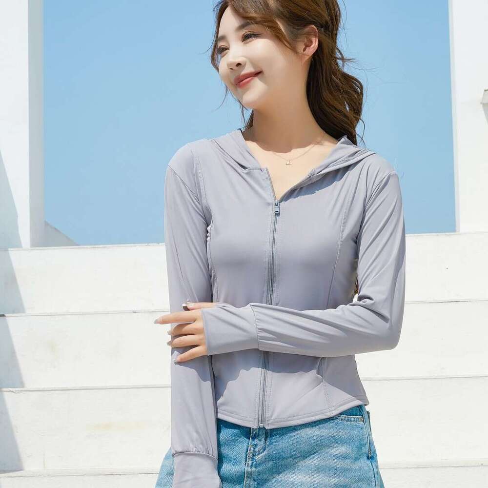 Designer Clothing 2025 Selected Celebrity Style Slim Fit Jacket UV Coat Summer Breathable 2025 New Women's Sun Protection Clothing