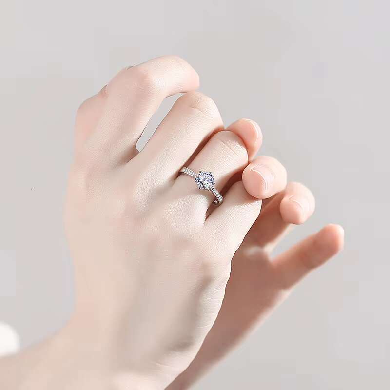 0.6/1ct/2ct Classic D Moissanite Ring S925 Sterling Silver Six Claw Moissanite Wedding Engagement Ring