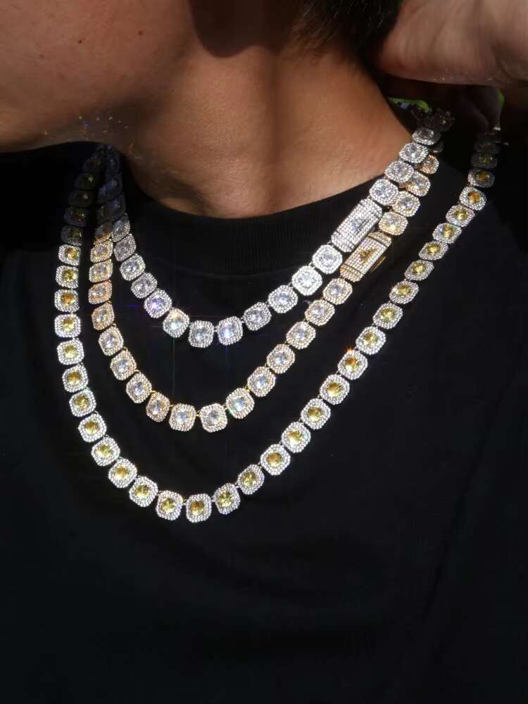 OACOCA Luxurious Moissanite Tennis Necklace with Brilliant Shine