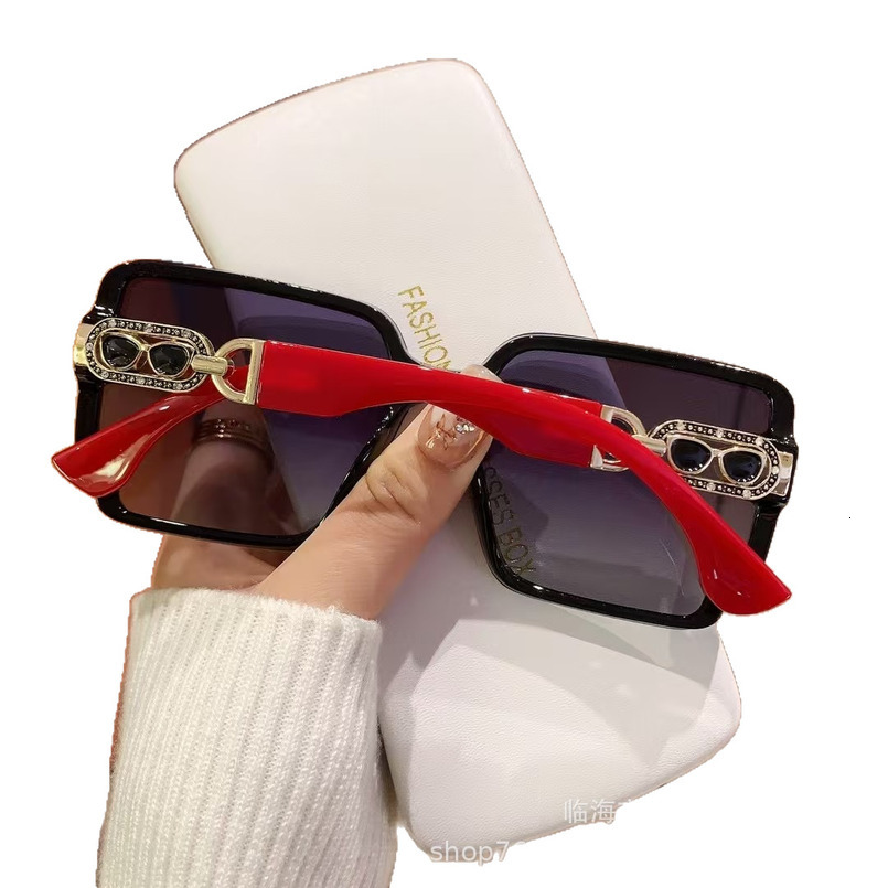 New Fashion Polarized Sunglasses For Women, Large Square Frame, Hollow Design, Face Slimming, UV Protection, Sun Blocking