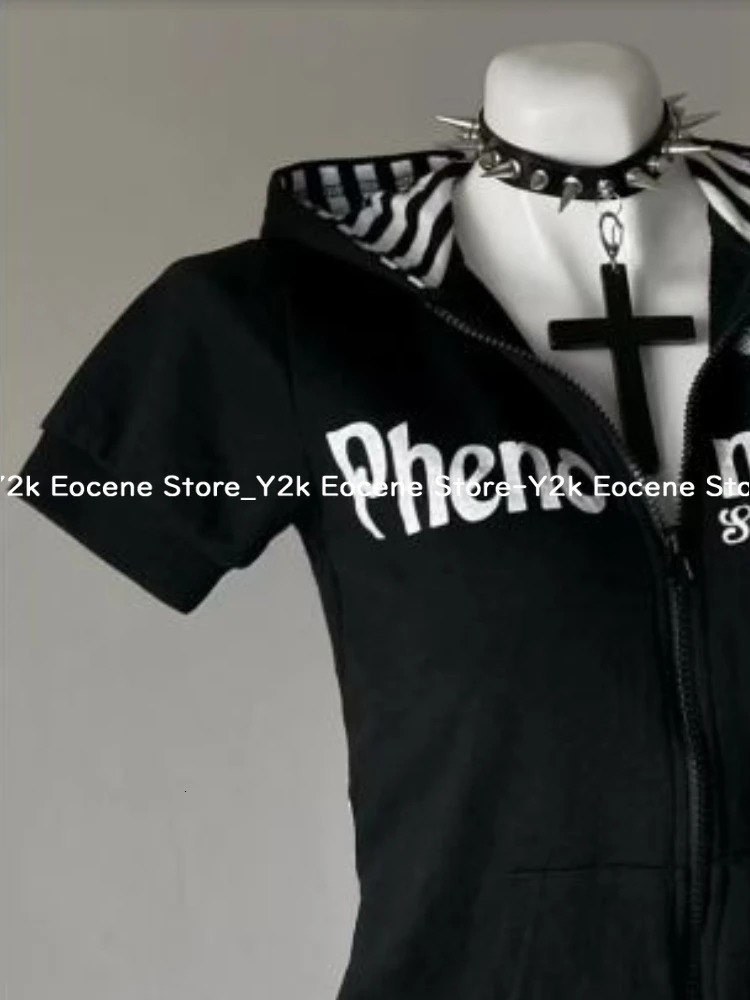 Y2K Subculture Skull Print Zip Cardigan Short Sleeve Women Japan Slim Fit Striped Hoodie Casual Tops Fashion Streetwear Clothes 250610
