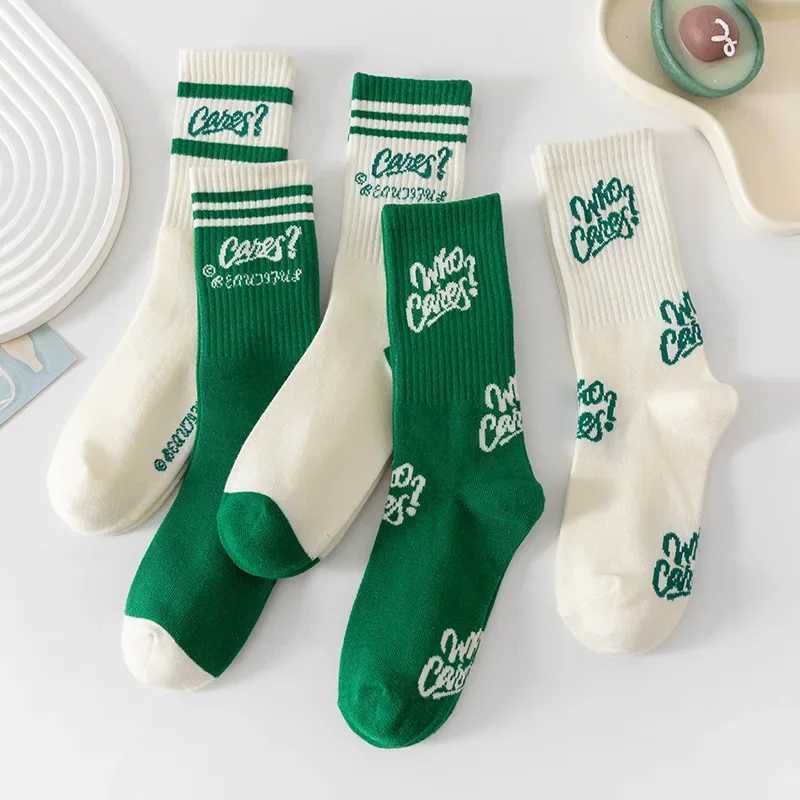 Cotton Japanese Mid-Tube Socks for Women Men New Green Socks Ins Trendy Autumn Winter Sports Socks Letter Striped Harajuku Socks Z250610