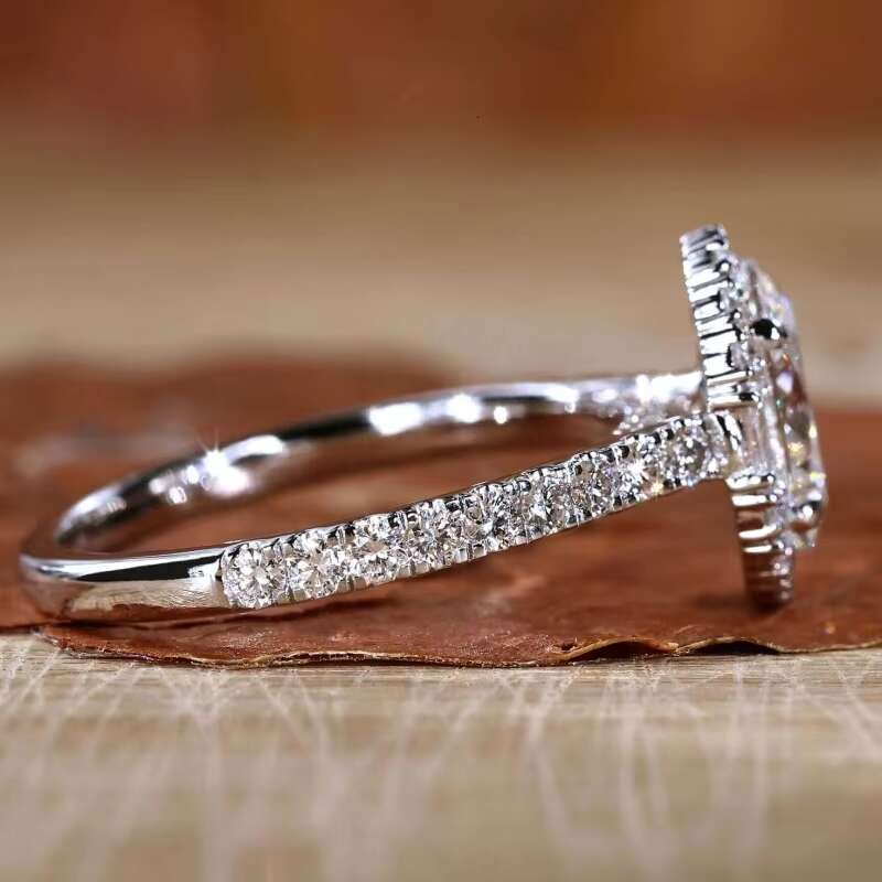 Gia Igi Certified CVD HPHT Lab Grown Diamond 14K/18K Solid Gold Engagement Ring for Women Oval Diamond Ring with Sparkling Halo