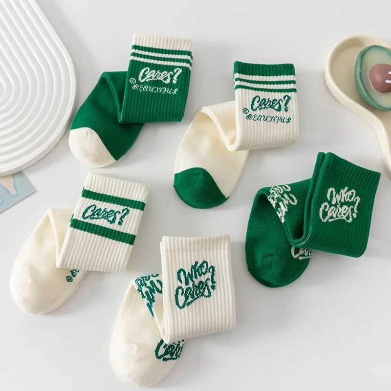 Cotton Japanese Mid-Tube Socks for Women Men New Green Socks Ins Trendy Autumn Winter Sports Socks Letter Striped Harajuku Socks Z250610
