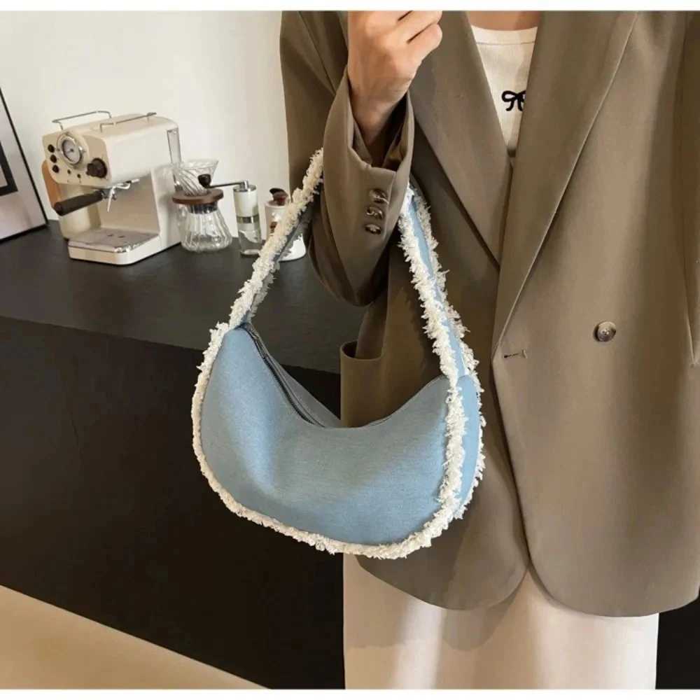 Handbag with Fringed Armpits Rough Edge Design Womens Casual Bag Moon-shaped Shoulder Bag XJ250610