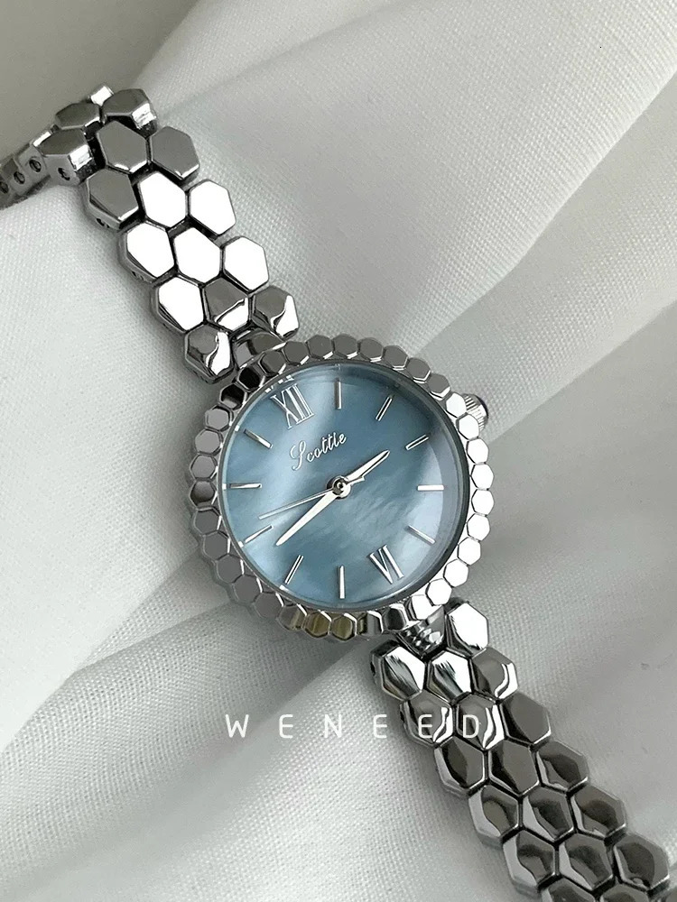 Womens Watch Silver Case Temperament Vintage Elegant Bracelet Belt Japanese Quartz Movement Gift for Lovers 250606