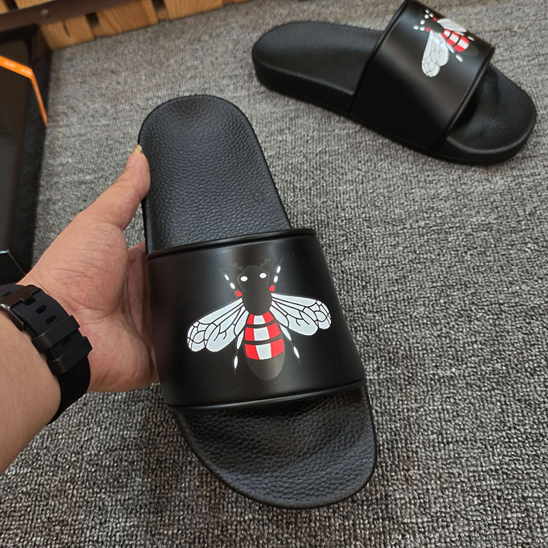 hot free shipping Designer Shoes for men outdoor sliders indoor summer slippers sport beach shoes classic womans casual vintage Scuffs black