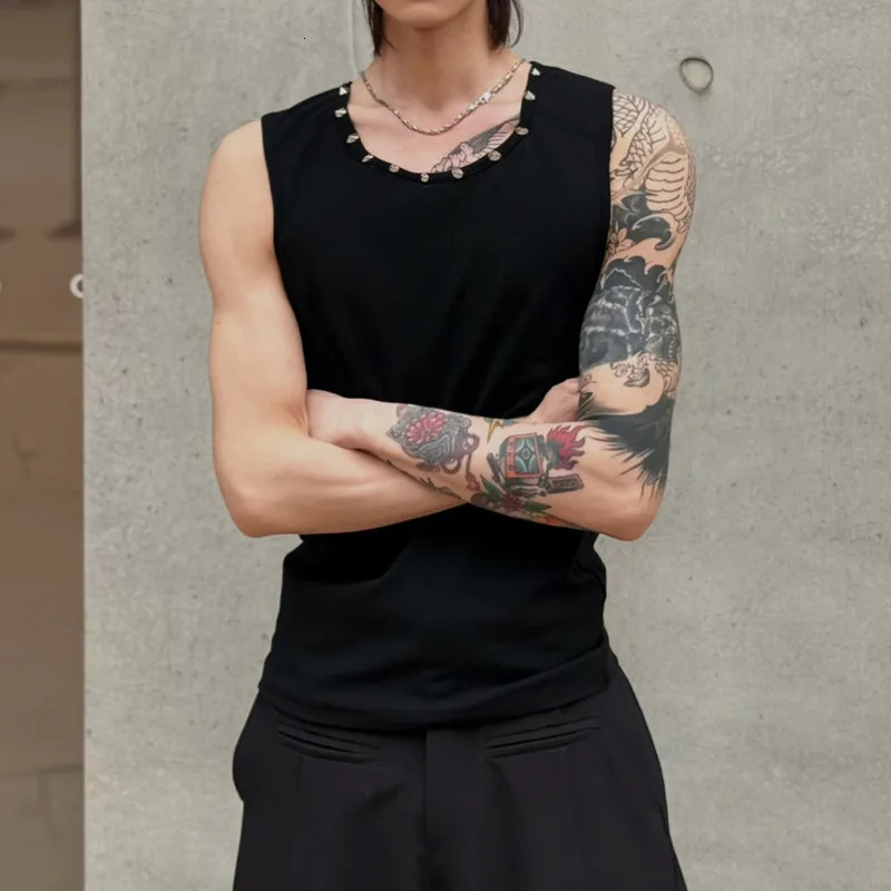 IEFB Mens T-shirts Sleeveless Summer Nail Drill Loose Round Neck Trendy Solid Color Simple Male Clothing 9W1728 250611