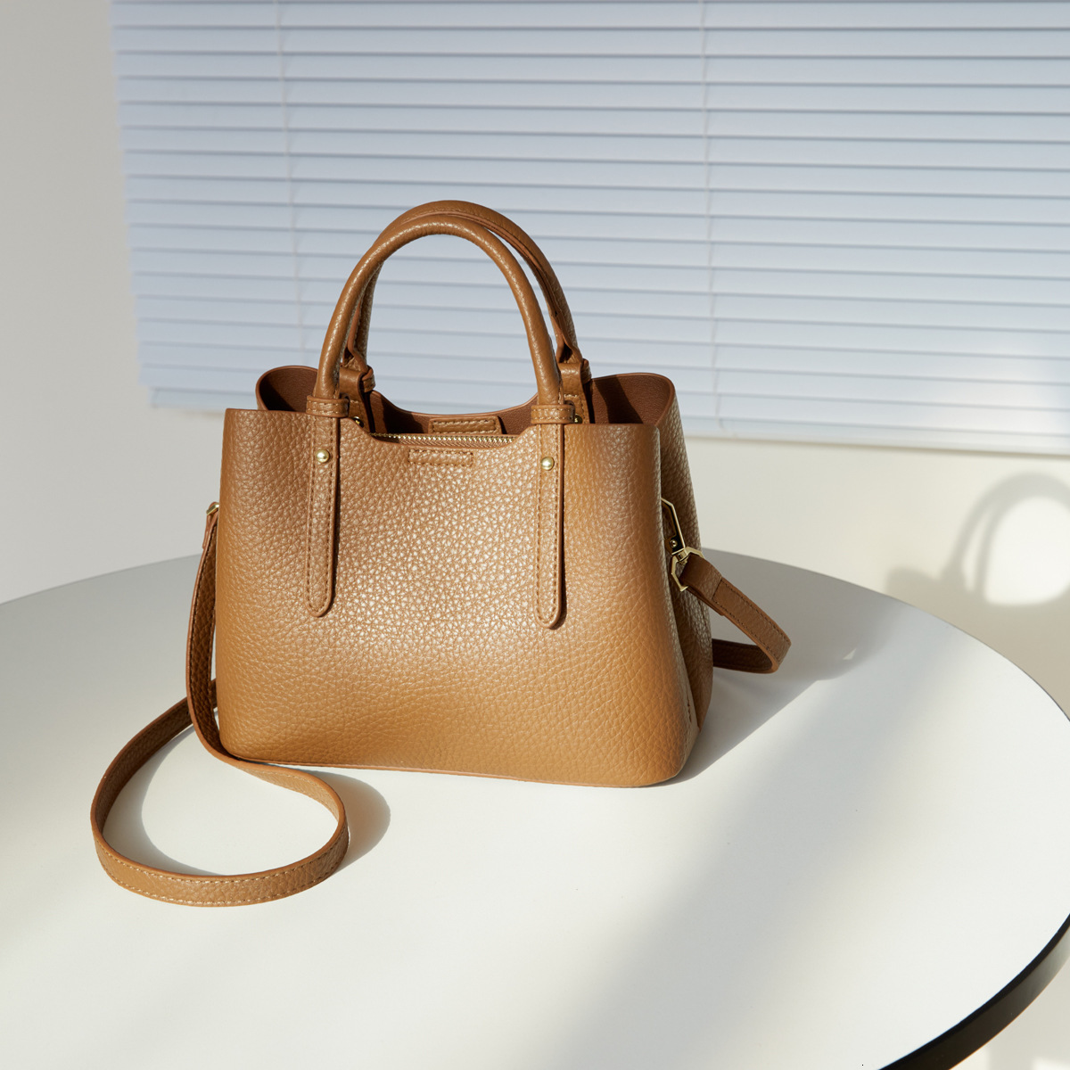 Minimalist Quiet Luxury 2025 New Fashion Versatile Shoulder Bag Soft Leather Casual Women's Handbag