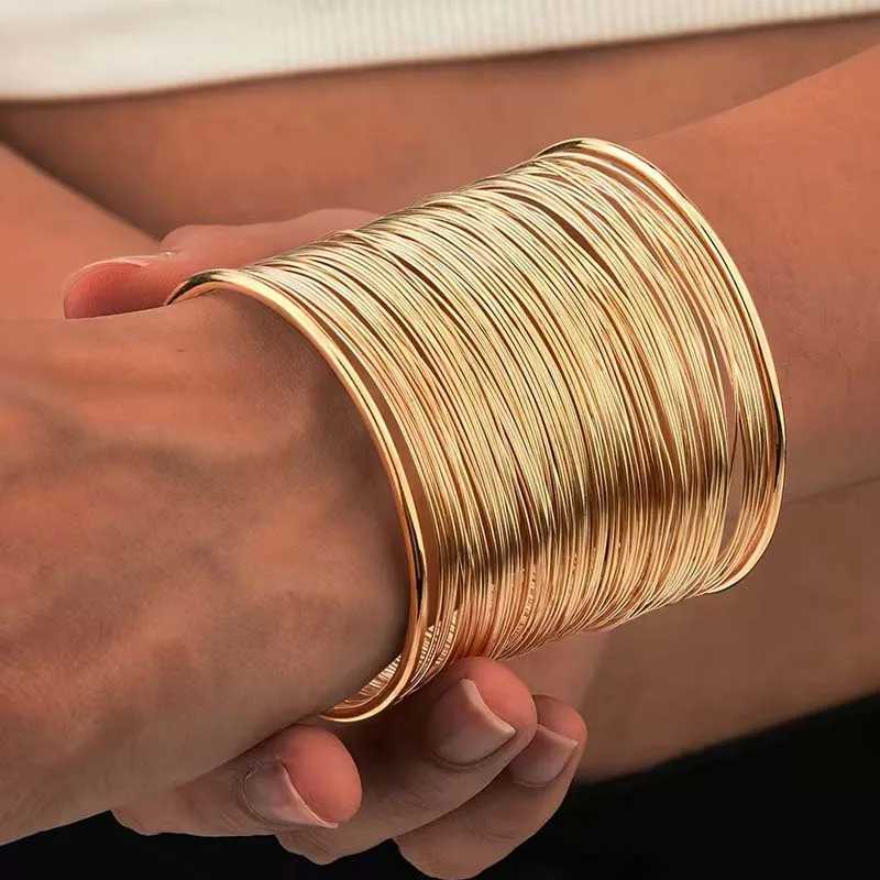 Vintage Gold Color Hyperbolic Layered Wide Wire Bracelet Cuff Bangle for Women Exaggerated Metal Wrist Wrap Bangle Jewelry Gift XJ250707