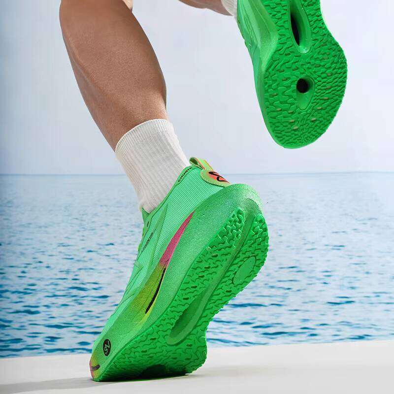 Hot Selling Couple Shock Absorbing Racing Breathable Mesh Training Running Sports Shoes