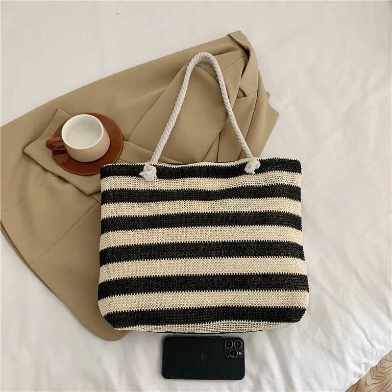 Women Straw Shoulder Bag Color Contrast Beach Handbag Large Capacity Simple Shoulder Bag Ladies Summer Daily Bag XJ250610