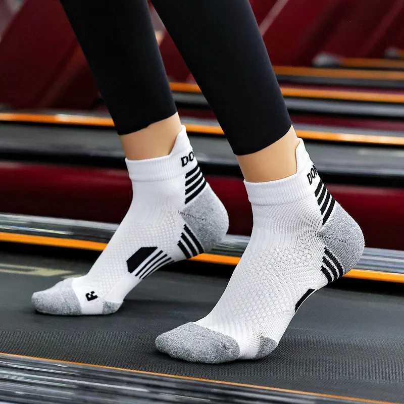 3 Pairs Marathon Running Socks for Men and Women Professional Sports Ankle Socks Fitness Thickened Cushioned Tube Low Cut Boat Short Socks Z250610