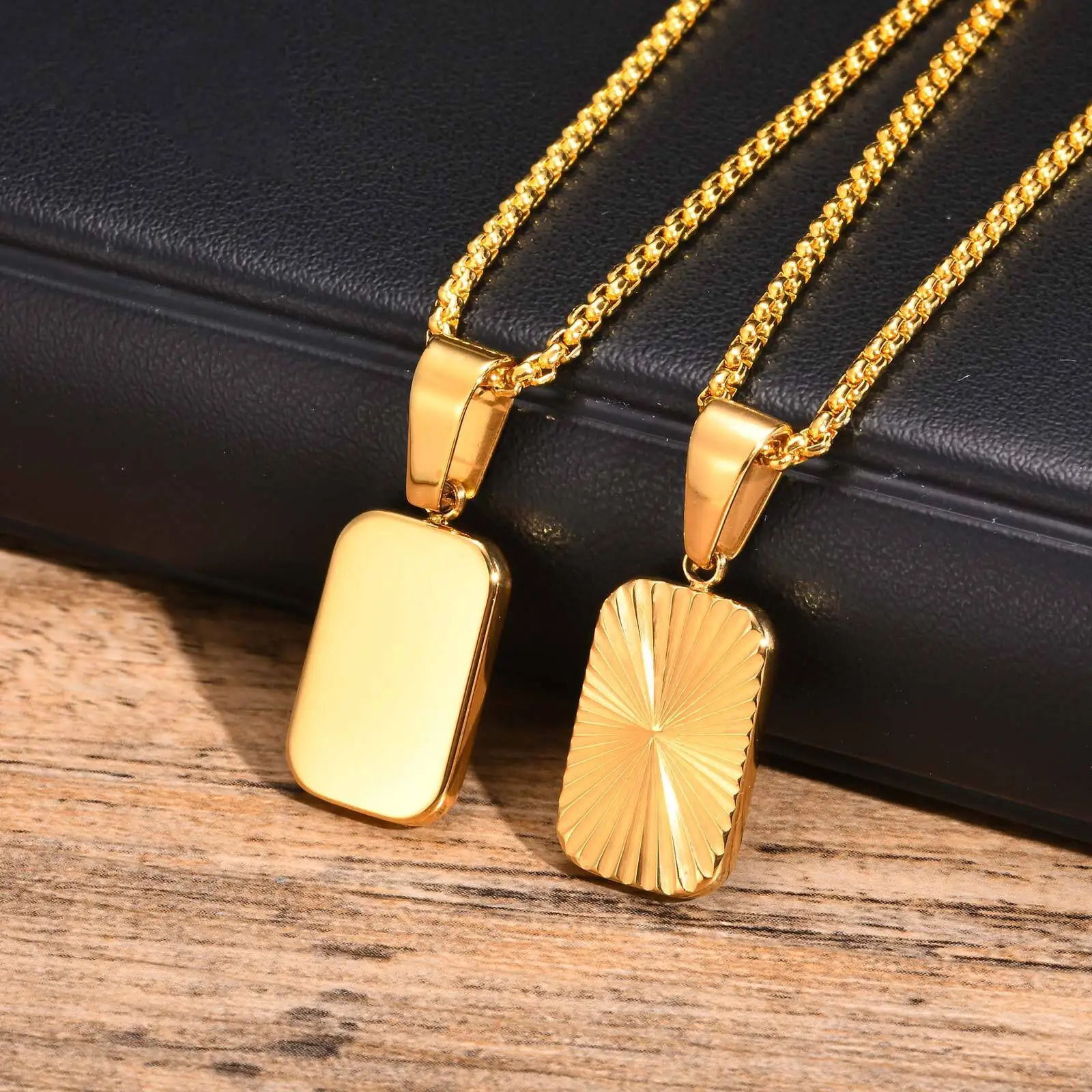 Mens Square Pendant NecklacesEmbossing Radiation Sunburst Stainless Steel Pendant NecklacesStylish Jewelry Gifts 250610